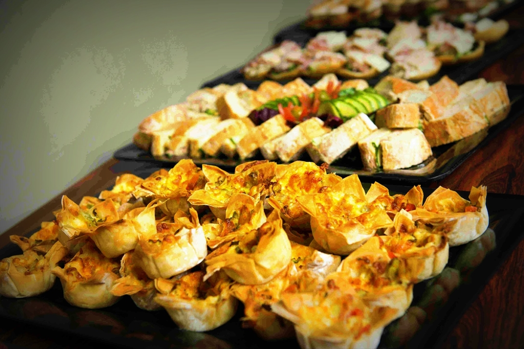 HOLME PIERREPONT COUNTRY PARK, HOME OF THE NATIONAL WATER SPORTS CENTRE